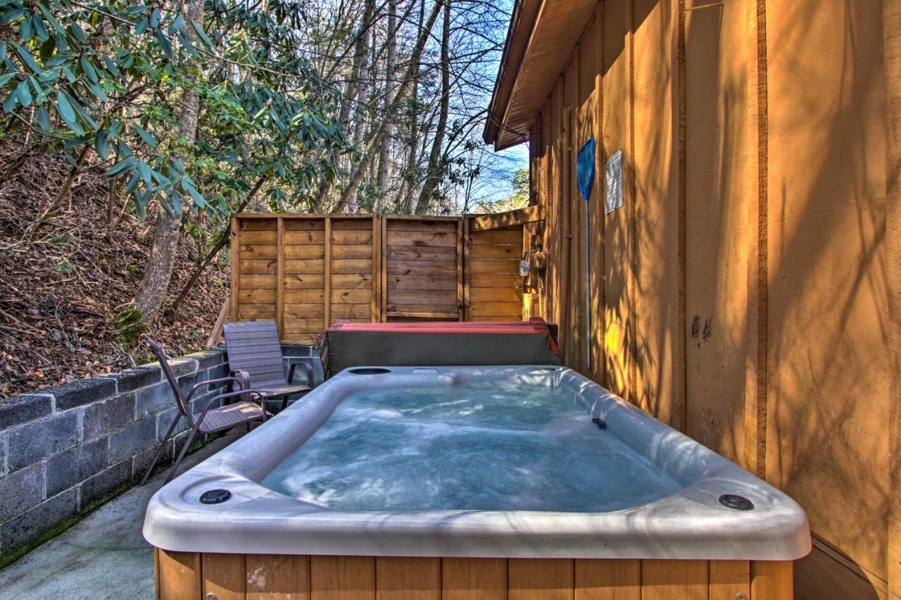 Couples Cabin Great Smoky Arts And Crafts Community Gatlinburg Exterior photo